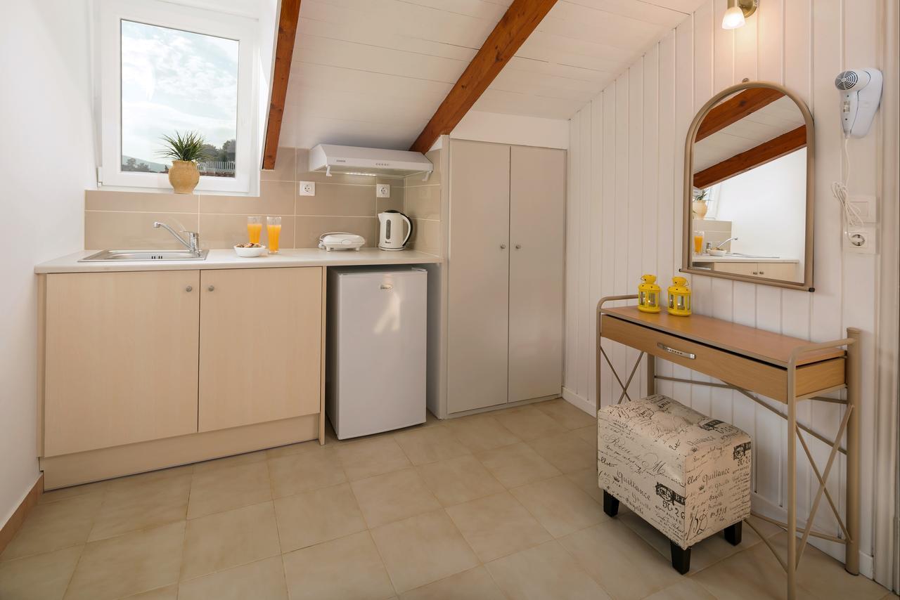 Mare Blu Studios & Suites Laganas Luaran gambar