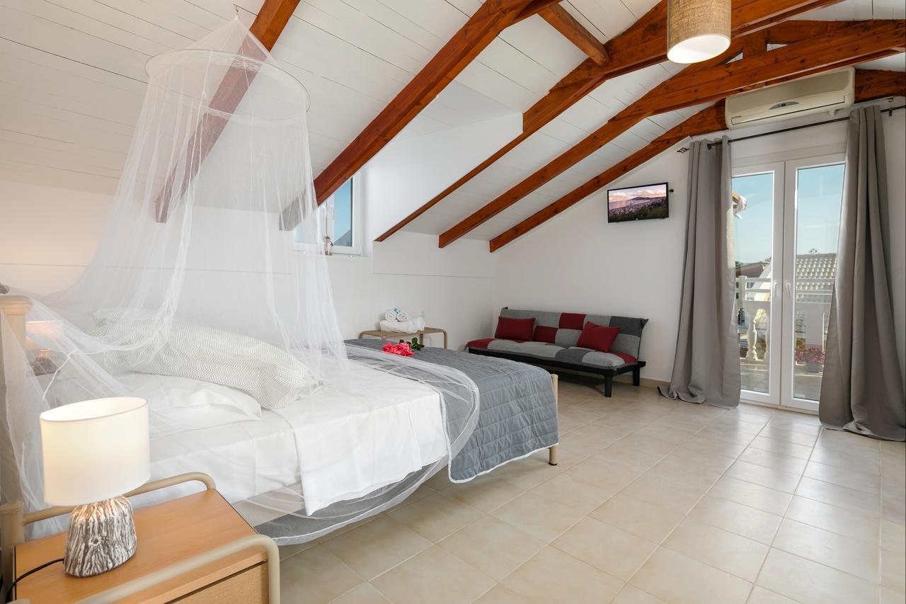 Mare Blu Studios & Suites Laganas Luaran gambar