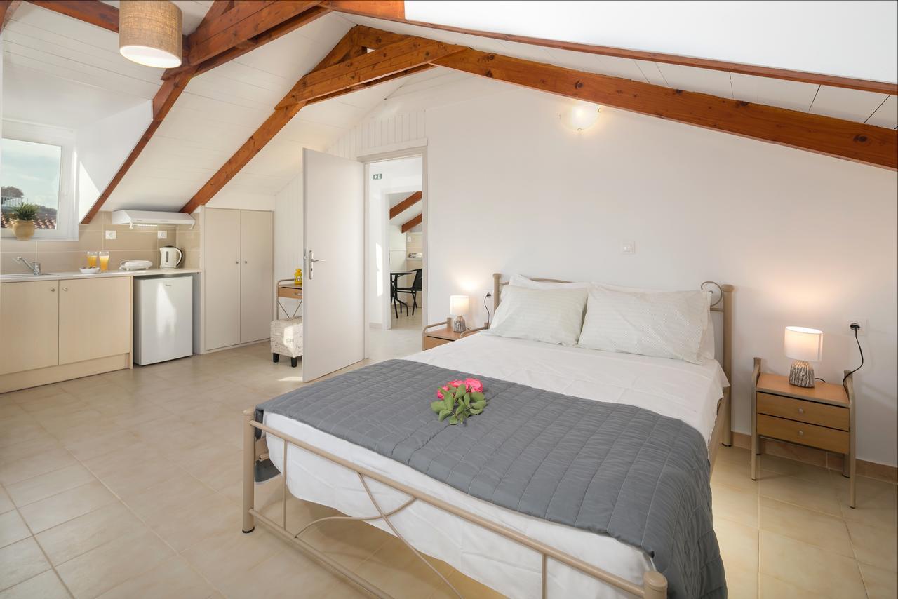 Mare Blu Studios & Suites Laganas Luaran gambar