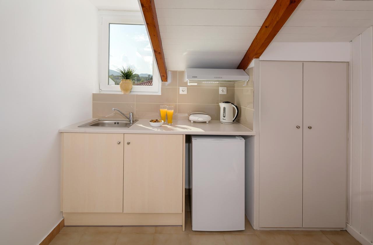 Mare Blu Studios & Suites Laganas Luaran gambar